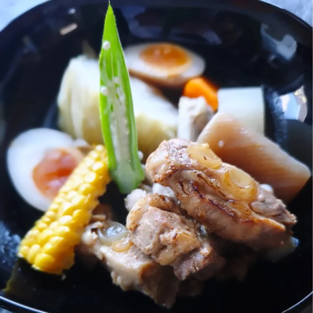 お疲れ様です　本日の夕食です。洋風おでん、とん平焼きです。おでんのお肉はソーキを柔らかく戻したものです。#横手市 #秋田県 #東北好きな人と繋がりたい