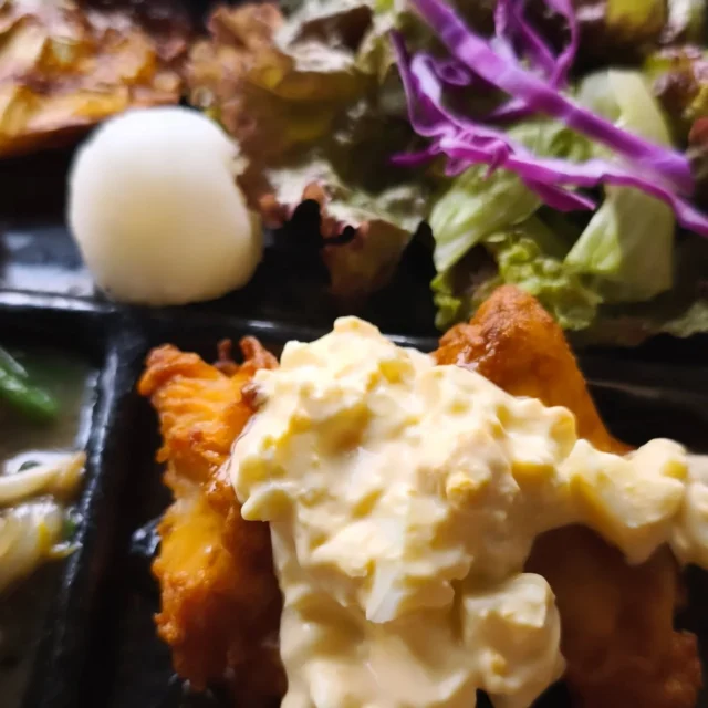 お疲れ様です 本日の夕食です いつも見ていただき感謝です。サバ塩焼き、レバニラ炒め、チキン南蛮です。#サバ塩焼き #レバニラ炒め #チキン南蛮 #横手市 #秋田県 #東北好きな人と繋がりたい